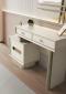 Lilyum Bedroom Set